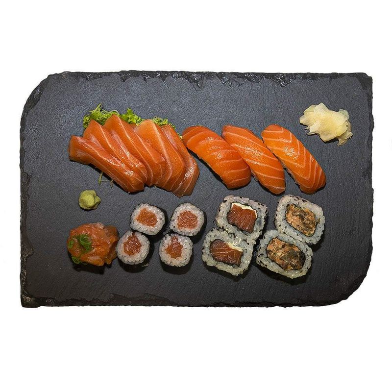 Combinado-de-Sushi-E-Sashimi-Medio