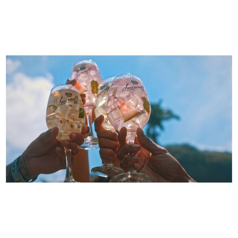 Vodka-Destilada-Passion-Fruit-Jasmine-Infusions-Smirnoff-998ml
